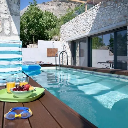 Accessible Katoi فيلة Angon